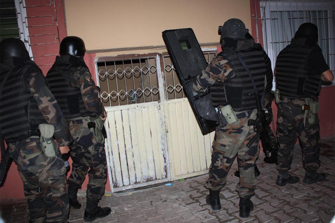 İstanbul'da IŞİD operasyonu: 45 gözaltı İstanbul'da IŞİD operasyonu: 45 gözaltı